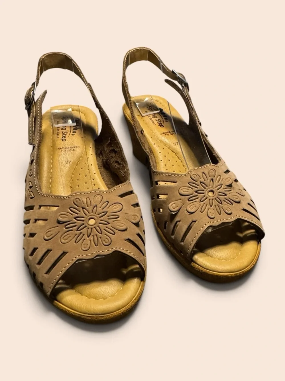 Spring Step Slingback Sandals Adjustable strap wedge heel 6.5